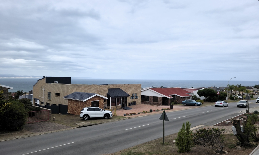 3 Bedroom Property for Sale in Wavecrest Eastern Cape